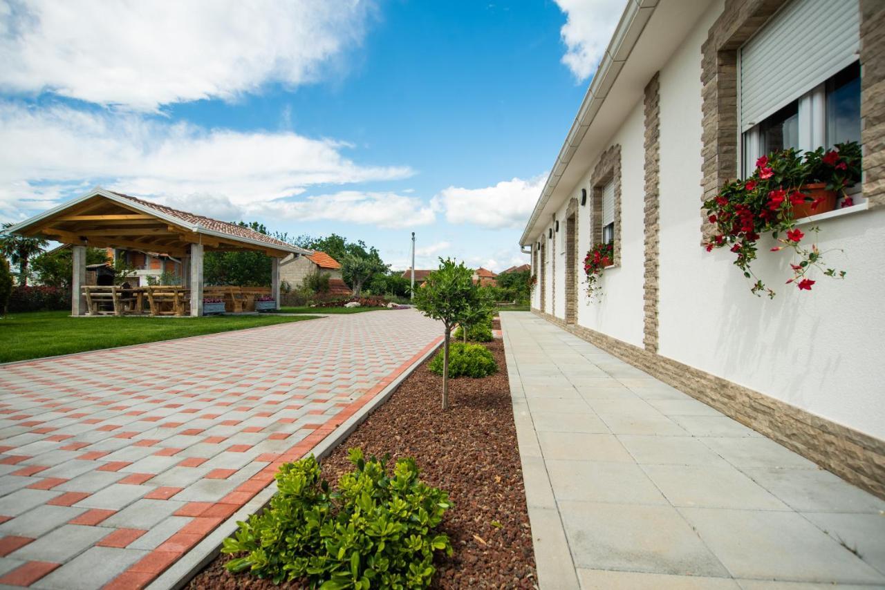 Apartments Slapovi Studenci Екстериор снимка